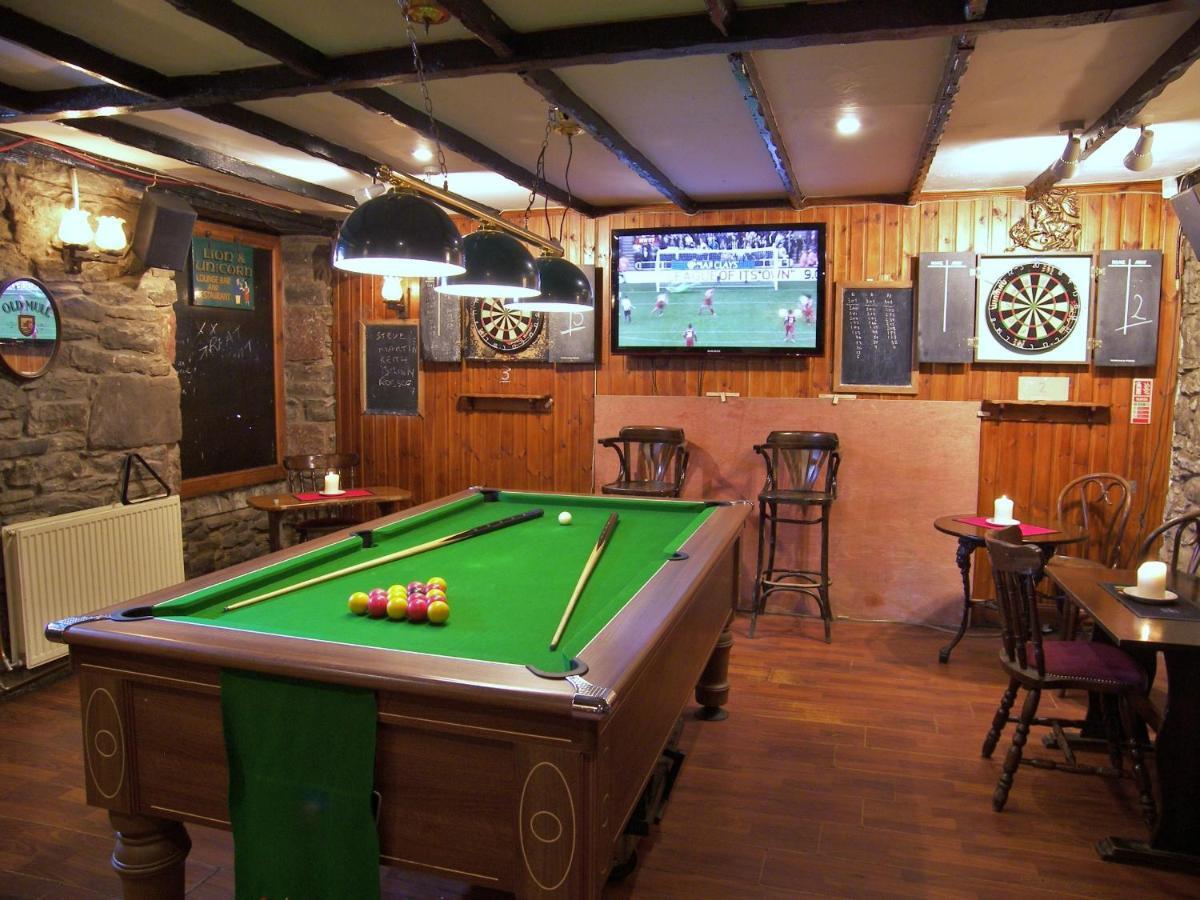 Lion And Unicorn Hotel Thornhill  المظهر الخارجي الصورة